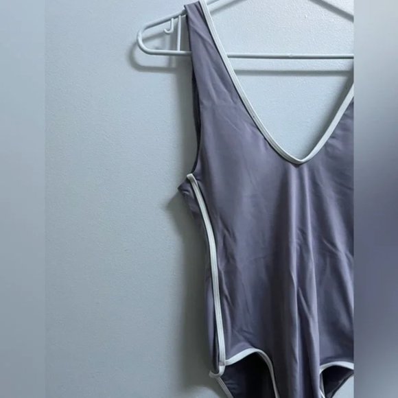 Aerie Contrast Trim One Piece Swimsuit XS - Picture 2 of 5
